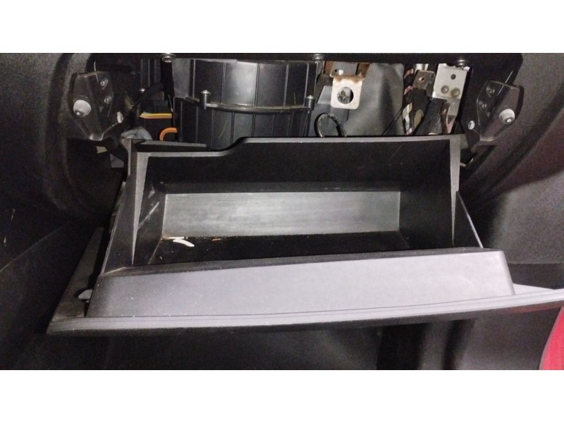 Recambio de guantera para opel combo furgoneta/monovolumen (x12) 1.3 cdti (b05) referencia OEM IAM   