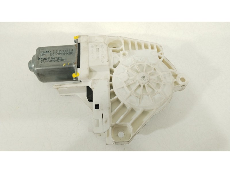 Recambio de motor elevalunas trasero izquierdo para audi a4 b8 (8k2) 2.0 tdi referencia OEM IAM 8K0959811A  