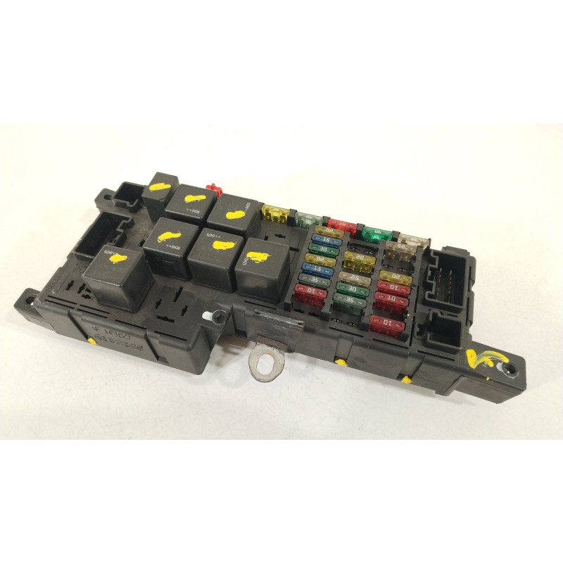 Recambio de caja reles / fusibles para volvo xc70 i cross country (295) d5 xc awd referencia OEM IAM 518828108  