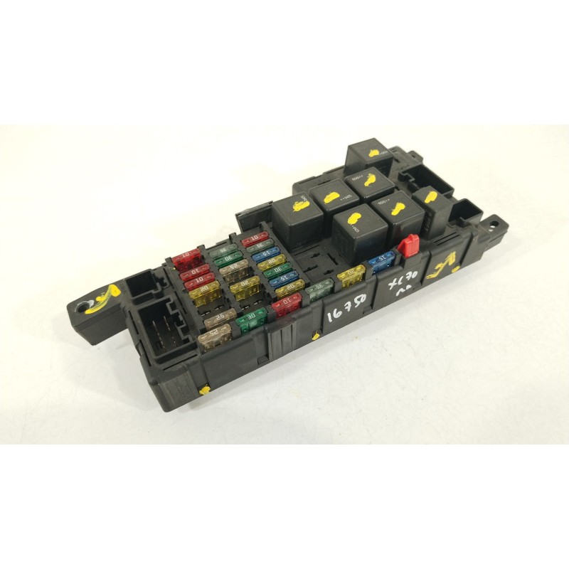 Recambio de caja reles / fusibles para volvo xc70 i cross country (295) d5 xc awd referencia OEM IAM 518828108  