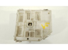 Recambio de caja reles / fusibles para toyota rav 4 ii (_a2_) 2.0 d 4wd (cla20_, cla21_) referencia OEM IAM 8272142040   2