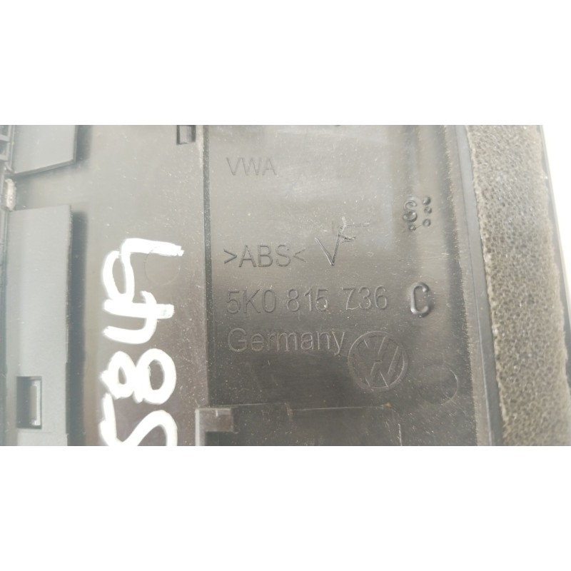 Recambio de rejilla aireadora para volkswagen golf vi (5k1) 1.4 tsi referencia OEM IAM 5K0819728 5K0815735 5K0815736