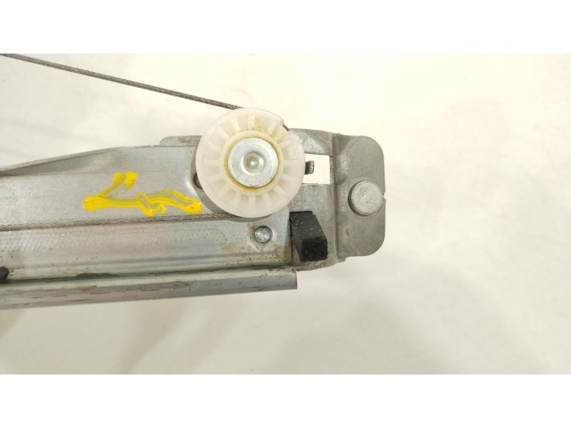 Recambio de elevalunas delantero izquierdo para renault clio iv (bh_) 1.5 dci 90 referencia OEM IAM 807018534R 128001092 