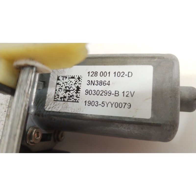 Recambio de elevalunas delantero izquierdo para renault clio iv (bh_) 1.5 dci 90 referencia OEM IAM 807018534R 128001092 