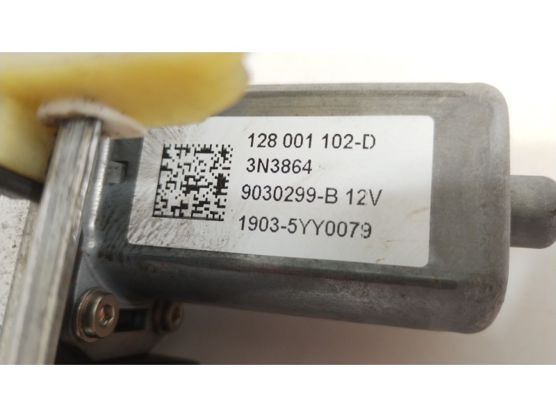 Recambio de elevalunas delantero izquierdo para renault clio iv (bh_) 1.5 dci 90 referencia OEM IAM 807018534R 128001092 