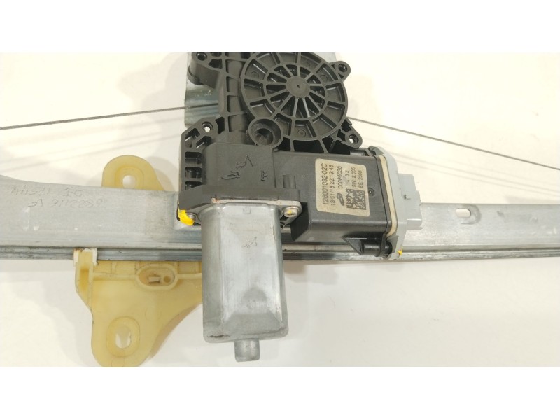 Recambio de elevalunas delantero izquierdo para renault clio iv (bh_) 1.5 dci 90 referencia OEM IAM 807018534R 128001092 