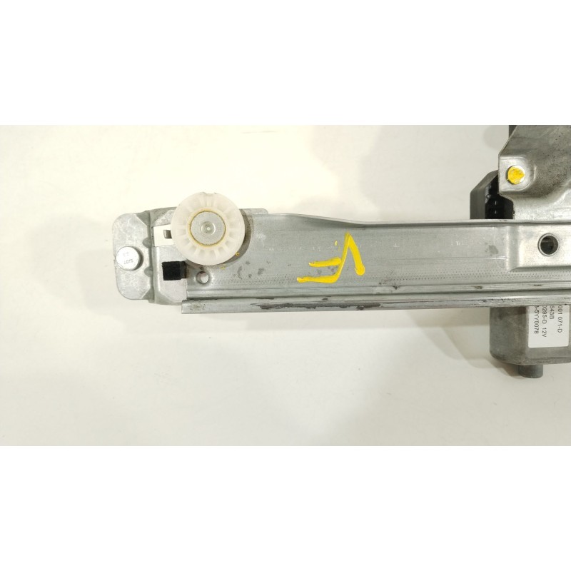 Recambio de elevalunas delantero derecho para renault clio iv (bh_) 1.5 dci 90 referencia OEM IAM 807205569R 128001071D 