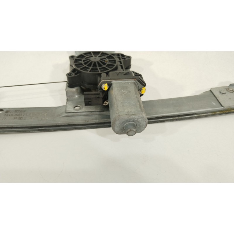 Recambio de elevalunas delantero derecho para renault clio iv (bh_) 1.5 dci 90 referencia OEM IAM 807205569R 128001071D 