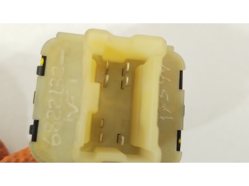 Recambio de mando elevalunas delantero izquierdo para renault clio iv (bh_) 1.5 dci 90 referencia OEM IAM 254118722R  