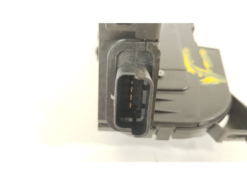 Recambio de cerradura puerta delantera izquierda para renault clio iv (bh_) 1.5 dci 90 referencia OEM IAM 805011929R  