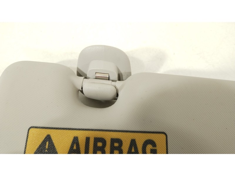 Recambio de parasol derecho para dacia sandero iii 1.0 sce 65 referencia OEM IAM 964004288R  