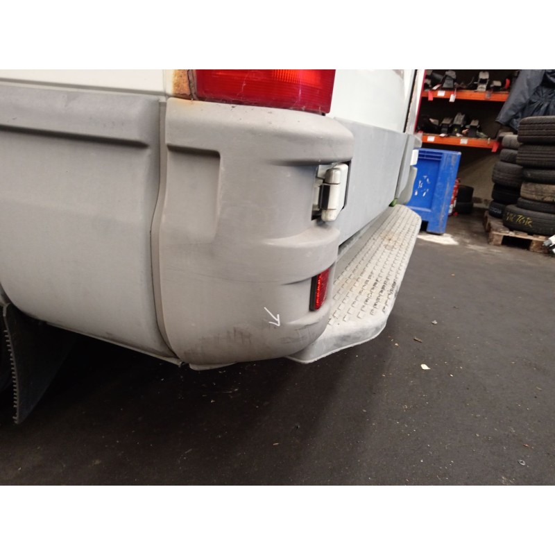 Recambio de puntera paragolpes trasera izquierda para iveco daily iii furgoneta 29 l 9 v referencia OEM IAM 504099512  