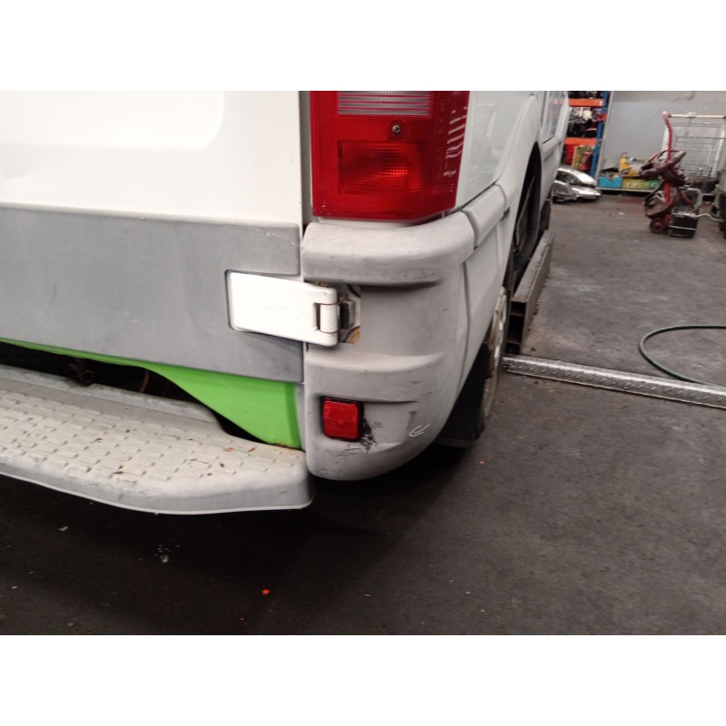 Recambio de puntera paragolpes trasera derecha para iveco daily iii furgoneta 29 l 9 v referencia OEM IAM 504099511  