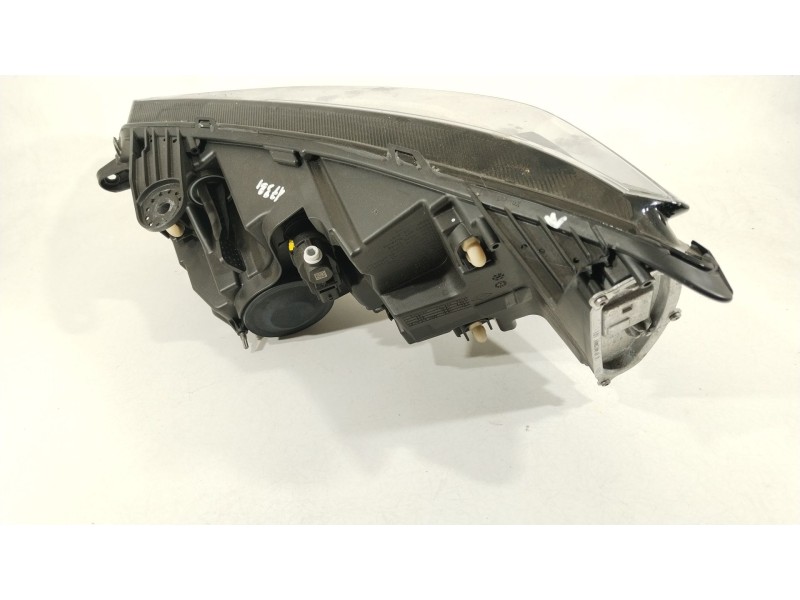 Recambio de faro derecho para dacia sandero iii 1.0 sce 65 referencia OEM IAM 260106343R  