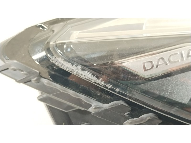 Recambio de faro derecho para dacia sandero iii 1.0 sce 65 referencia OEM IAM 260106343R  