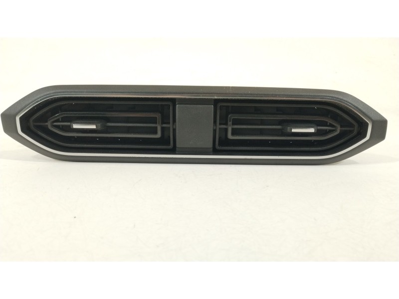 Recambio de rejilla aireadora para dacia sandero iii 1.0 sce 65 referencia OEM IAM 687509018R  
