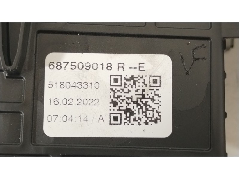 Recambio de rejilla aireadora para dacia sandero iii 1.0 sce 65 referencia OEM IAM 687509018R  