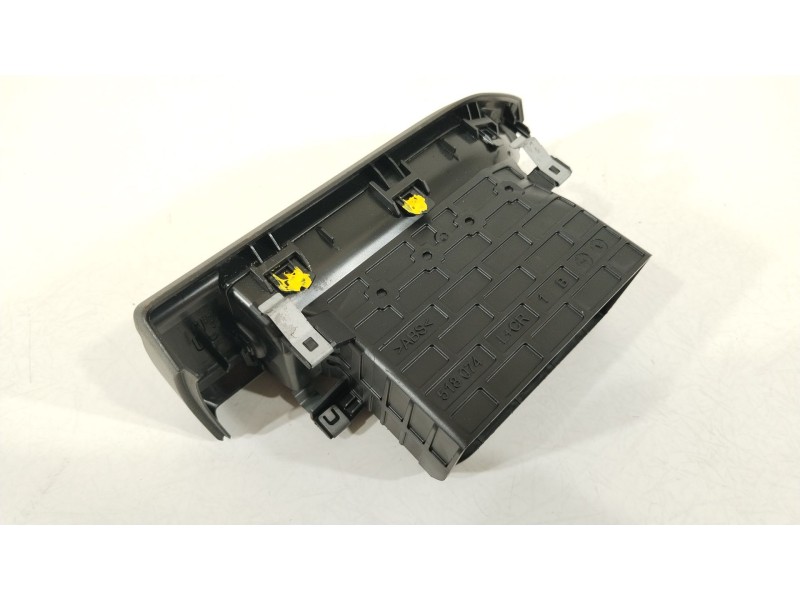 Recambio de rejilla aireadora para dacia sandero iii 1.0 sce 65 referencia OEM IAM 687612916R  