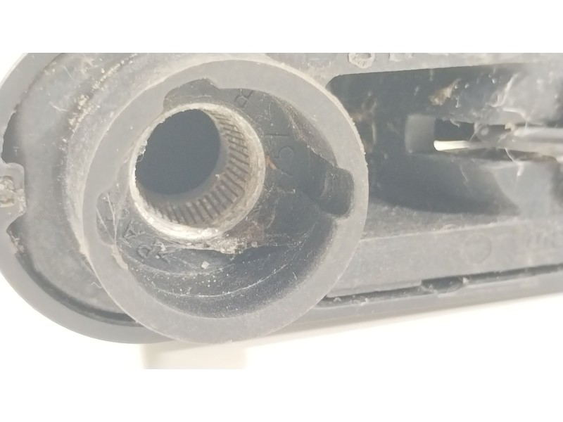 Recambio de brazo limpia trasero para dacia sandero iii 1.0 sce 65 referencia OEM IAM 287815304R  