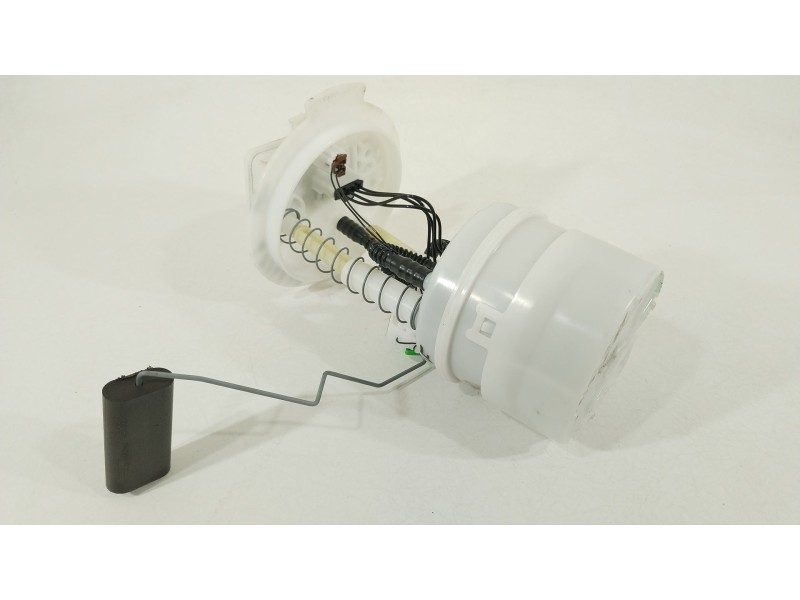 Recambio de bomba combustible para dacia sandero iii 1.0 sce 65 referencia OEM IAM 172028107R  