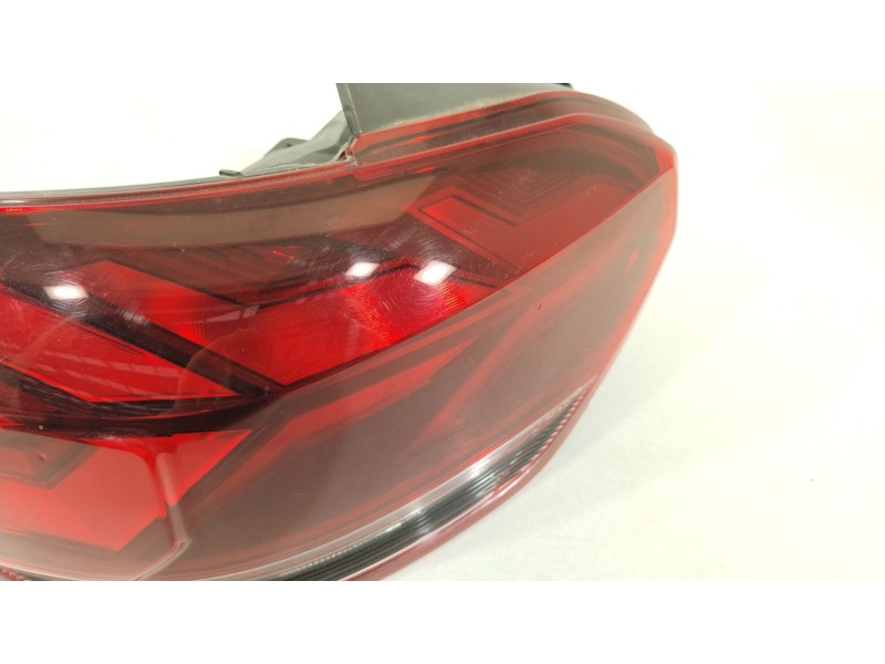 Recambio de piloto trasero izquierdo para dacia sandero iii 1.0 sce 65 referencia OEM IAM 265558235R  
