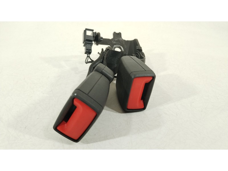 Recambio de enganche cinturon trasero central para seat ibiza (kj1) fr ib referencia OEM IAM 6F0857739B  