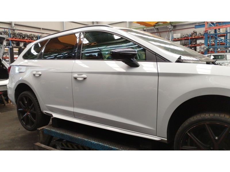 Recambio de puerta delantera derecha para seat leon st (5f8) 2.0 cupra referencia OEM IAM   