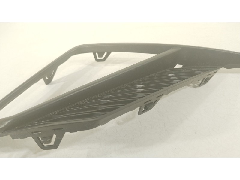 Recambio de rejilla paragolpes derecha para seat ibiza v (kj1, kjg) 1.0 tsi referencia OEM IAM 6F0853666A  