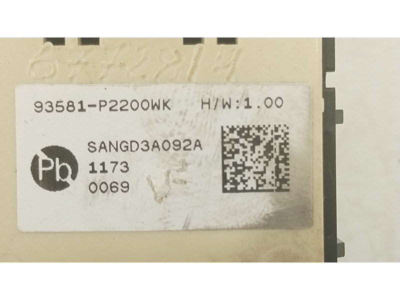 Recambio de mando elevalunas trasero derecho para kia sorento () referencia OEM IAM 93581P2200WK  