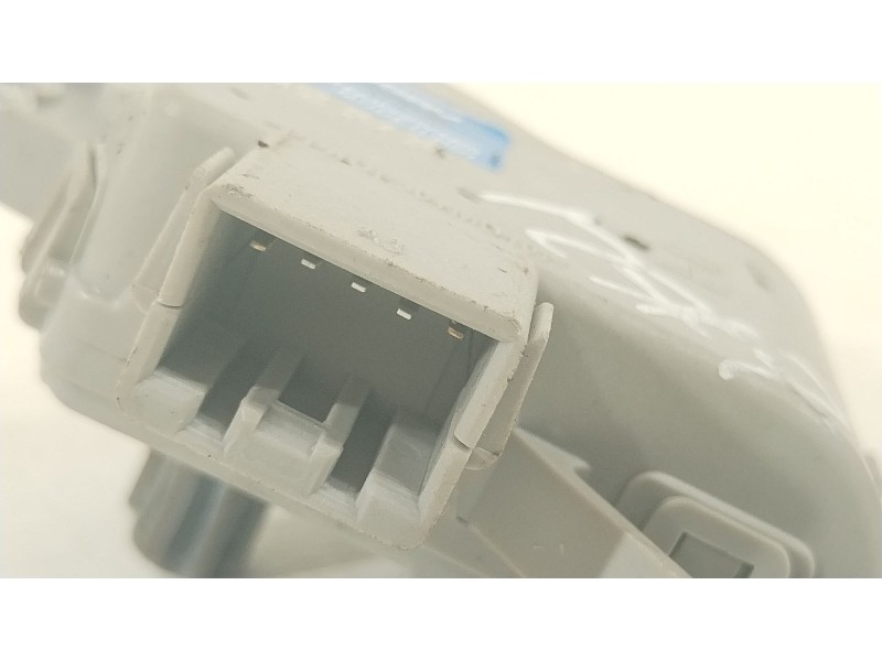 Recambio de motor apertura trampillas climatizador para kia sorento () referencia OEM IAM EA1F0EDFAA02  
