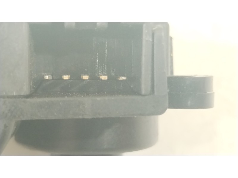 Recambio de motor apertura trampillas climatizador para tesla model 3 ev referencia OEM IAM 150064000A  
