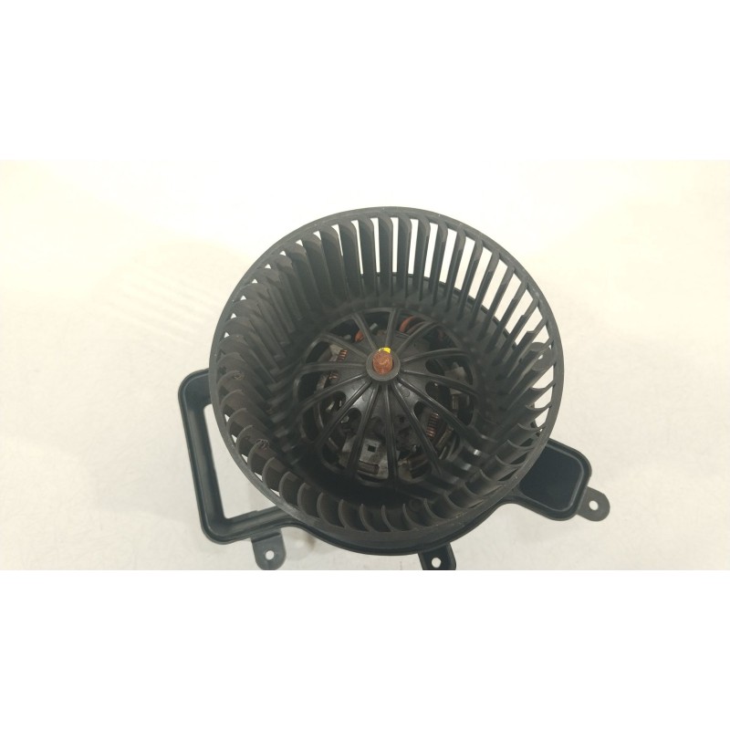 Recambio de ventilador calefaccion para peugeot 3008 i monospace (0u_) 1.6 vti referencia OEM IAM T3953002 6441CP 