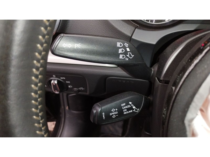 Recambio de mando intermitentes para audi a3 sportback (8va, 8vf) 2.0 tdi referencia OEM IAM   