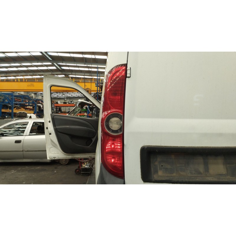 Recambio de piloto trasero izquierdo para fiat doblo furgoneta/monovolumen (223_) 1.3 d multijet referencia OEM IAM 51810674  