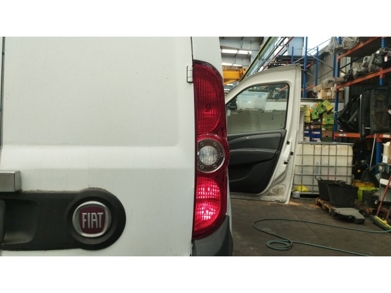 Recambio de piloto trasero derecho para fiat doblo furgoneta/monovolumen (223_) 1.3 d multijet referencia OEM IAM 51810673  