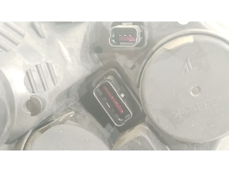 Recambio de faro izquierdo para renault clio iv (bh_) 1.5 dci 90 referencia OEM IAM 260601850R  