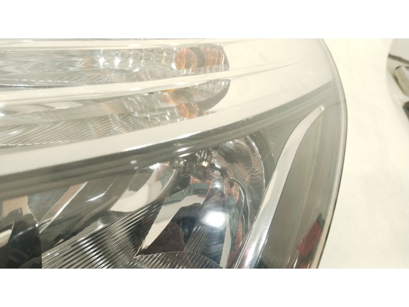 Recambio de faro izquierdo para renault clio iv (bh_) 1.5 dci 90 referencia OEM IAM 260601850R  