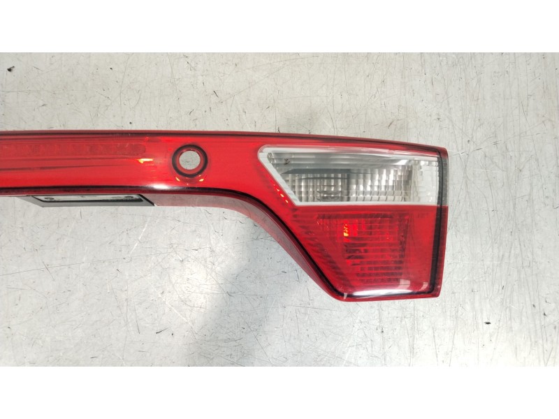 Recambio de piloto trasero central para seat toledo ii (1m2) 1.9 tdi referencia OEM IAM 1M5945107B 1M5945225C 
