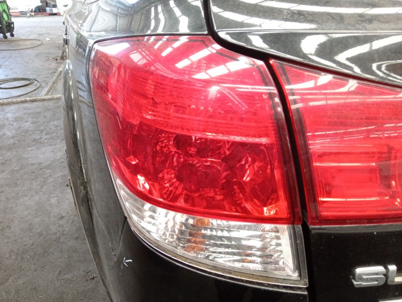 Recambio de piloto trasero izquierdo para subaru legacy lim. b14 limited referencia OEM IAM 84912AJ100  