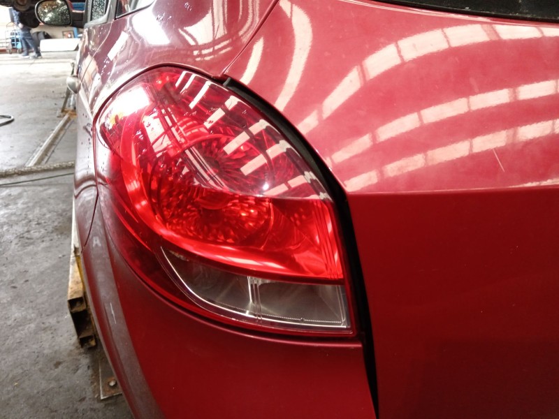 Recambio de piloto trasero izquierdo para renault clio iii grandtour (kr0/1_) 1.5 dci (kr0f) referencia OEM IAM   