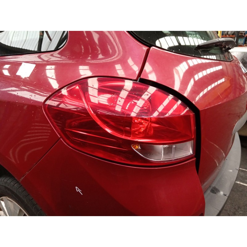 Recambio de piloto trasero izquierdo para renault clio iii grandtour (kr0/1_) 1.5 dci (kr0f) referencia OEM IAM   