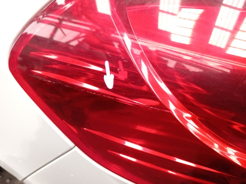 Recambio de piloto trasero izquierdo para renault clio iii grandtour (kr0/1_) 1.5 dci referencia OEM IAM 8200586843  