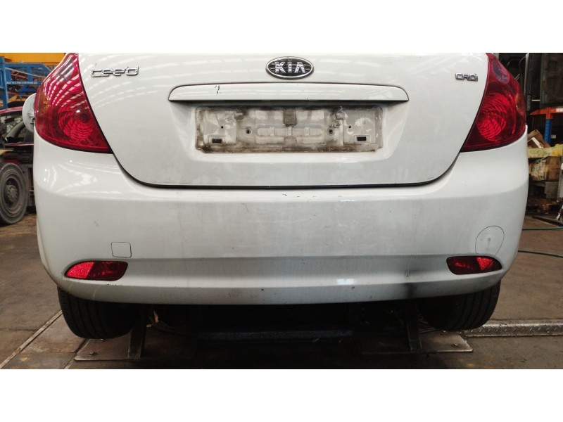 Recambio de paragolpes trasero para kia cee´d hatchback (ed) 1.6 crdi 115 referencia OEM IAM   
