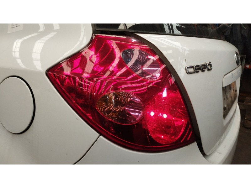 Recambio de piloto trasero izquierdo para kia cee´d hatchback (ed) 1.6 crdi 115 referencia OEM IAM   