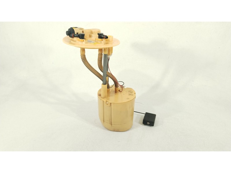 Recambio de bomba combustible para toyota yaris (_p9_) 1.4 d-4d (nlp90_) referencia OEM IAM 770100D020  