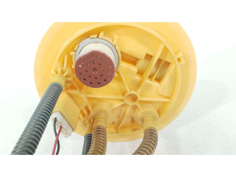 Recambio de bomba combustible para toyota yaris (_p9_) 1.4 d-4d (nlp90_) referencia OEM IAM 770100D020  
