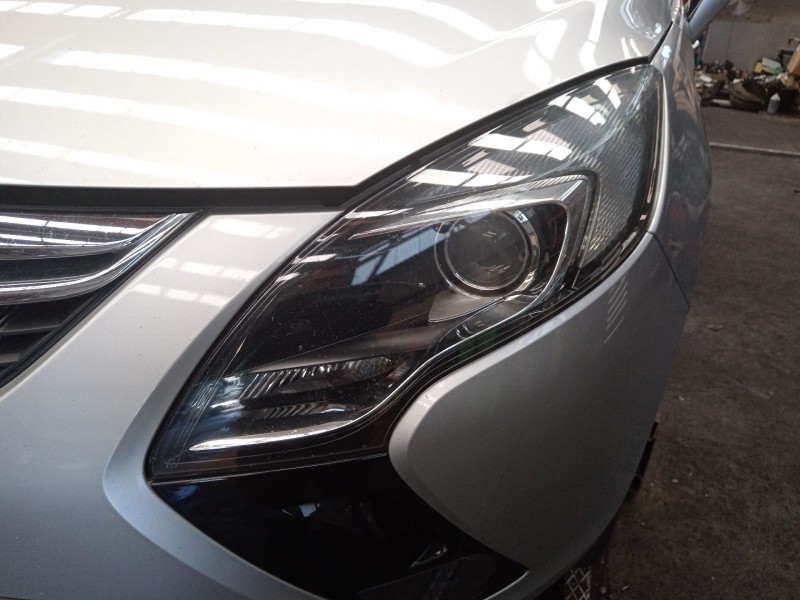 Recambio de faro izquierdo para opel zafira tourer c (p12) 2.0 cdti (75) referencia OEM IAM 13399858 030126320100 