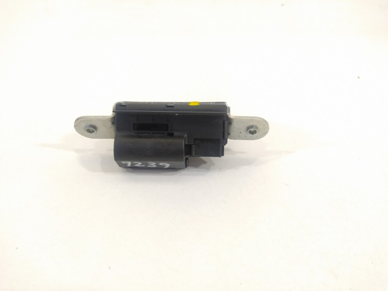 Recambio de cerradura maletero / porton para fiat nuova 500 (150) by gucci referencia OEM IAM 55701971  