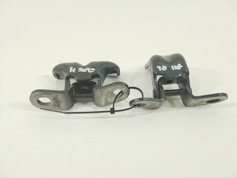 Recambio de bisagra puerta trasera derecha para hyundai i20 iii (bc3, bi3) 1.2 referencia OEM IAM 794203K000  793202H000
