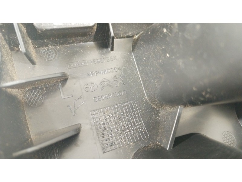 Recambio de moldura puerta trasera izquierda para peugeot traveller autobús (v_) 2.0 bluehdi 145 referencia OEM IAM 9809663677  